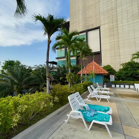 View Talay 6 Luxury Condo Pattaya Exterior photo